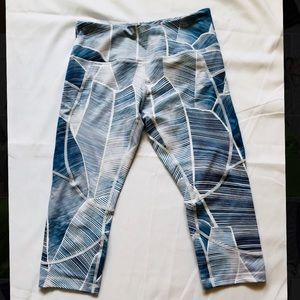 Vie Active Palm print Crop